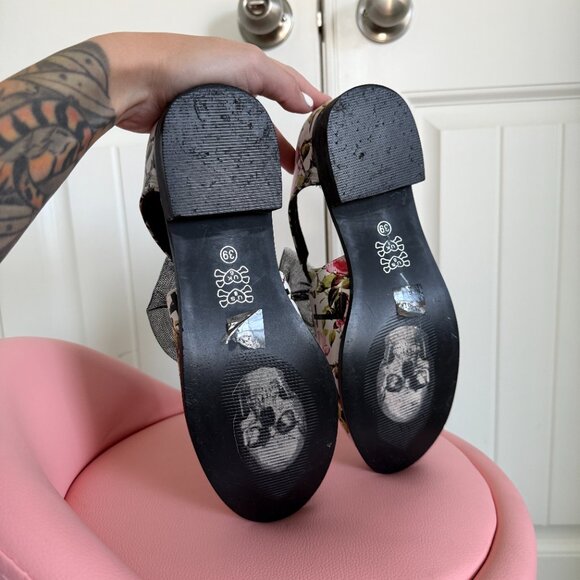 Iron Fist Low Heel Cutout Shoes with Cute Black Bow - Picture 11 of 11